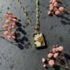 daisy_pendant_with_anti_tarnish_golden_chain_2