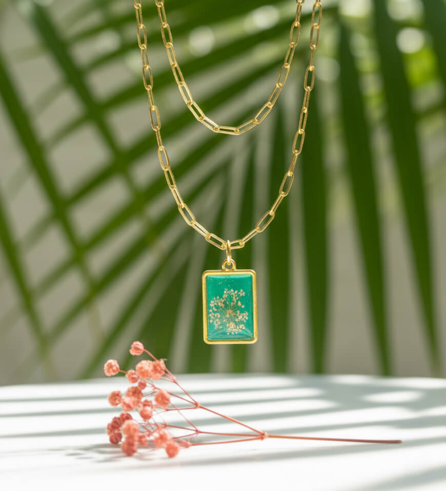 white_meadow_locket_with_golden_anti_tarnish_chain_2