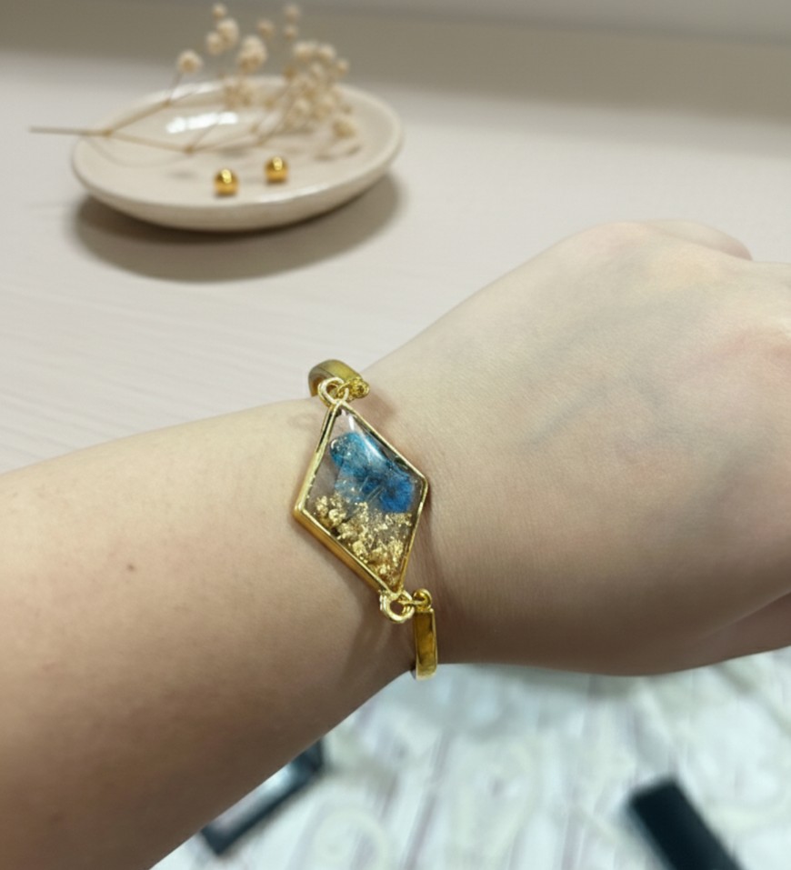 Bluebell resin anti-tarnish bracelet Resin jewellery