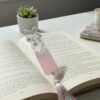 Cat-shaped pink and silver flakes resin bookmark Cat-shaped pink and silver flakes resin bookmark