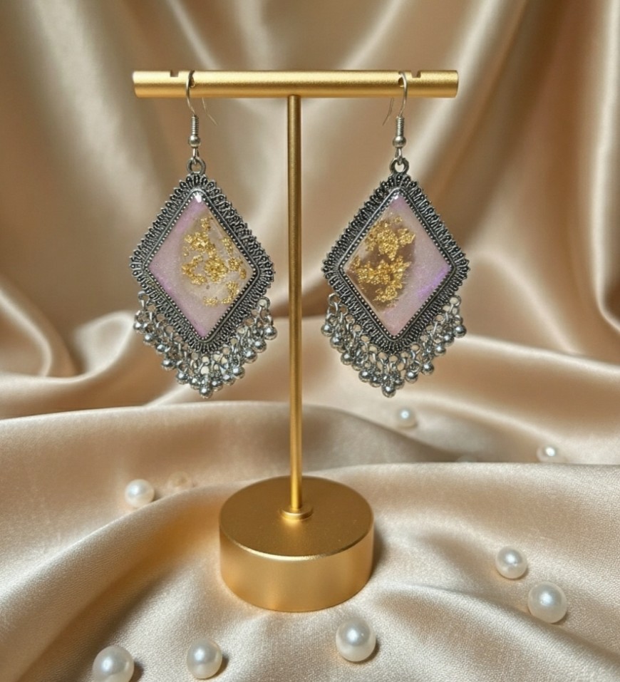 Oxidised Diamond Resin Jhumka with Golden Flakes Oxidised Diamond Resin Jhumka with Golden Flakes